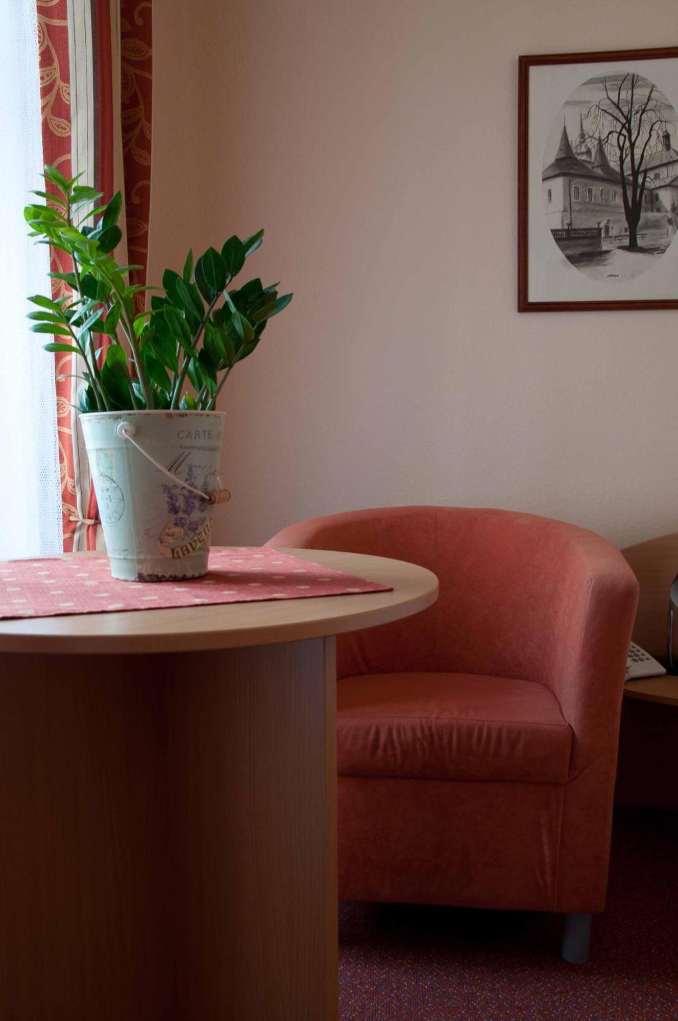 Hotel Paradies Teplice Bagian luar foto