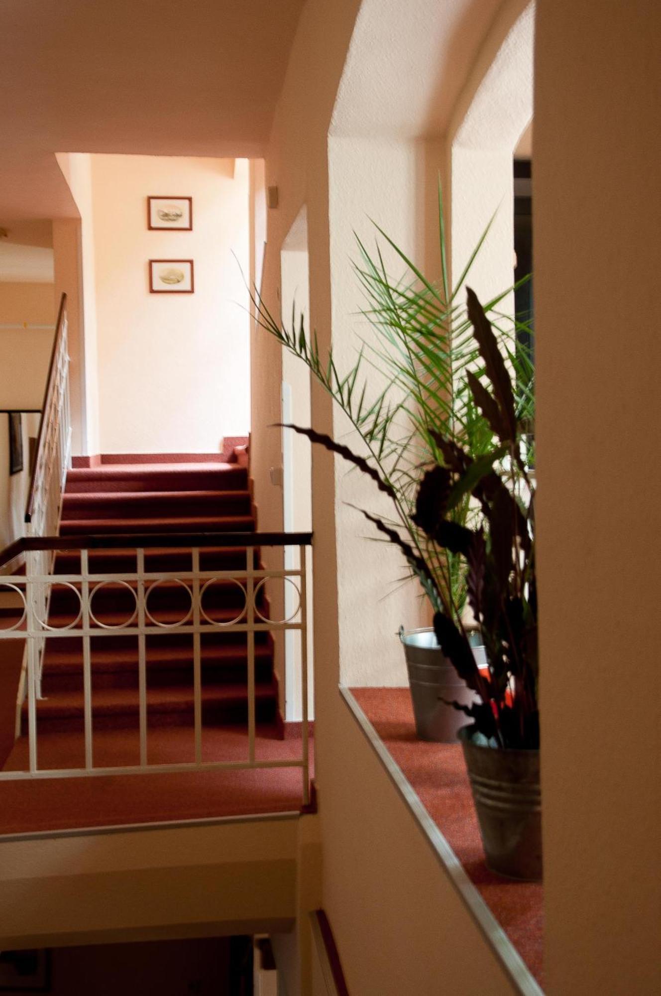 Hotel Paradies Teplice Bagian luar foto