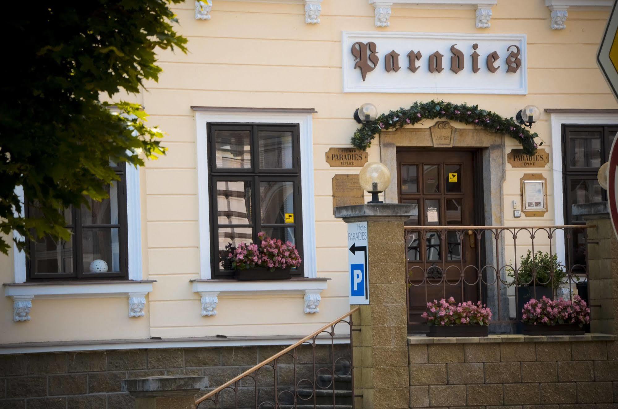 Hotel Paradies Teplice Bagian luar foto